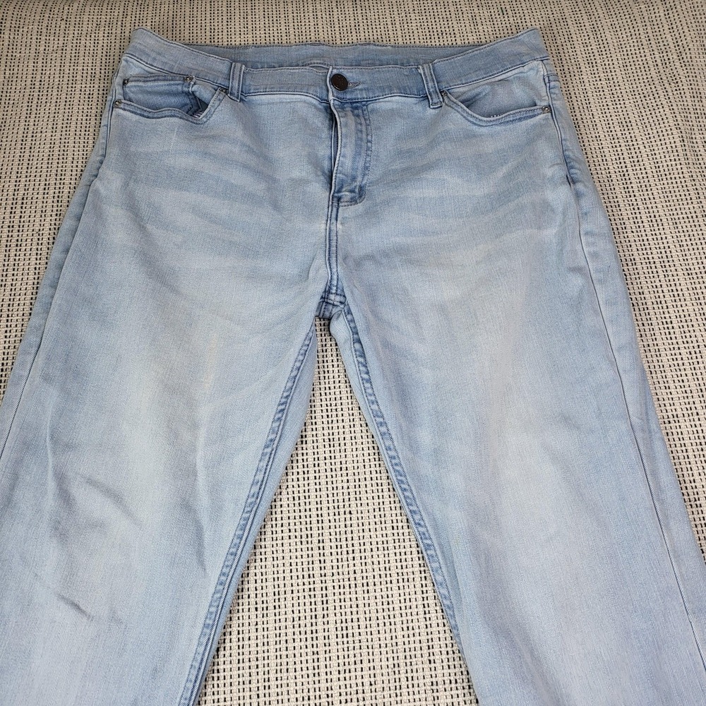 Mugsy Jeans Mens 34x31 Light Wash Blue Slim Straight Stretch Denim Pants Casual